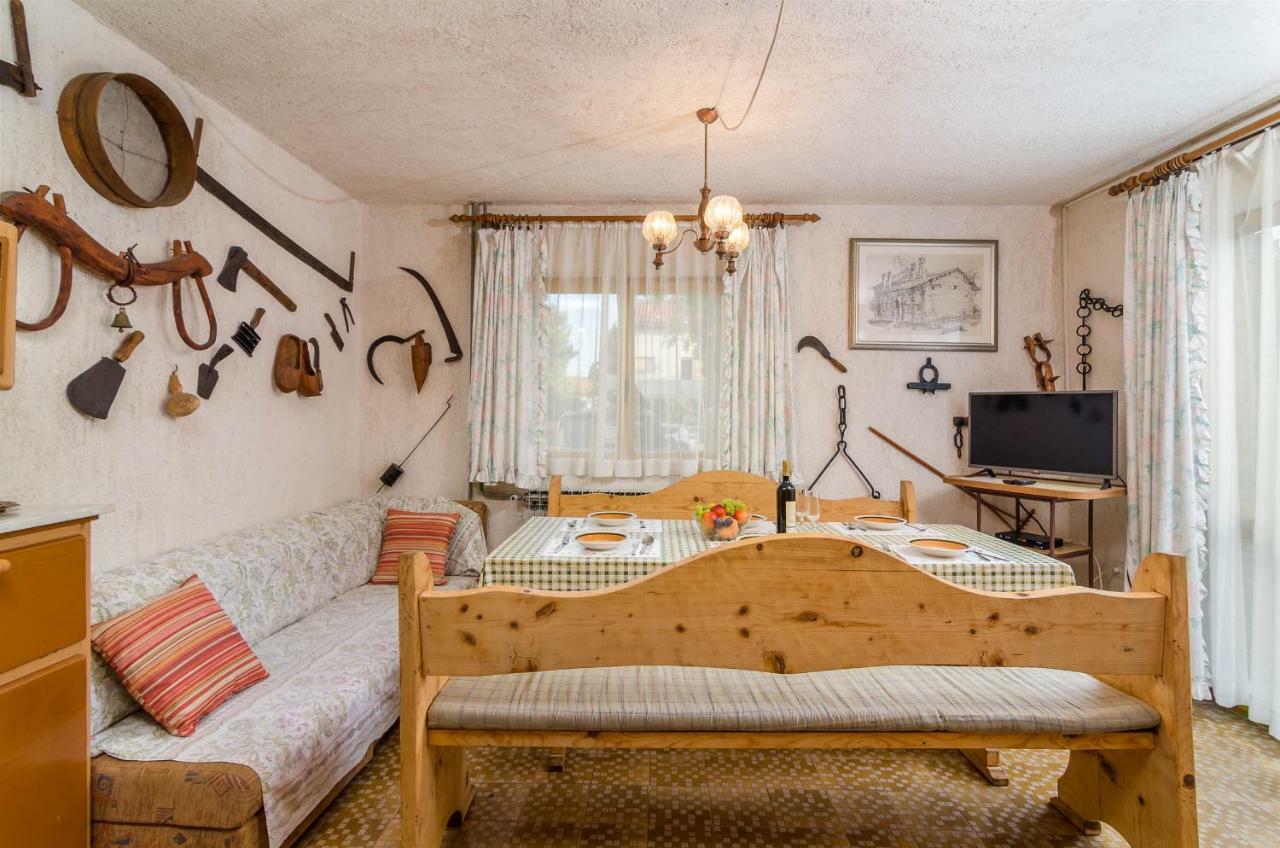 Apartments Marija & Pepa ロヴィニ エクステリア 写真