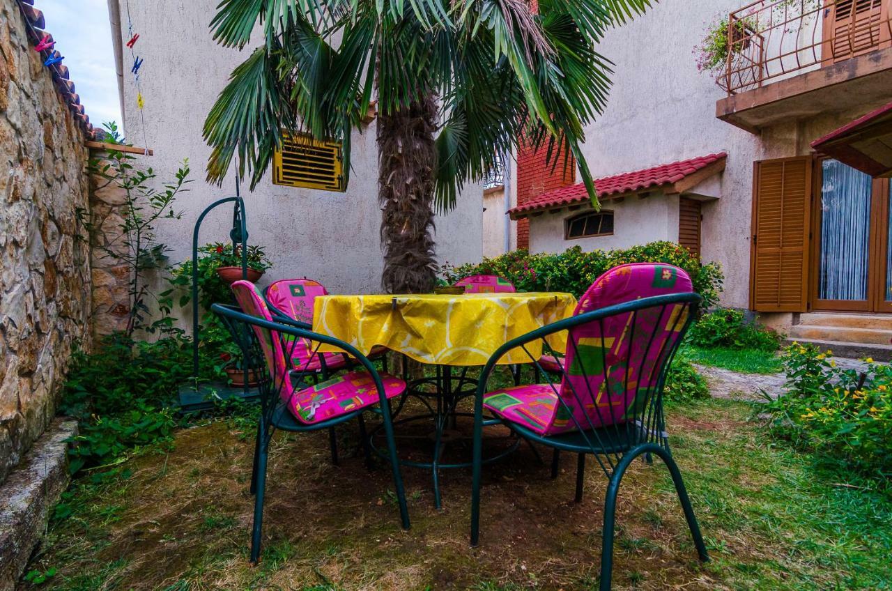 Apartments Marija & Pepa ロヴィニ エクステリア 写真